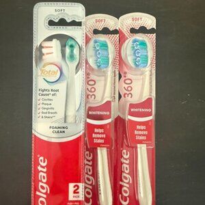 NWT Bundle Colgate 360 and Total Foaming Soft Toothbrush